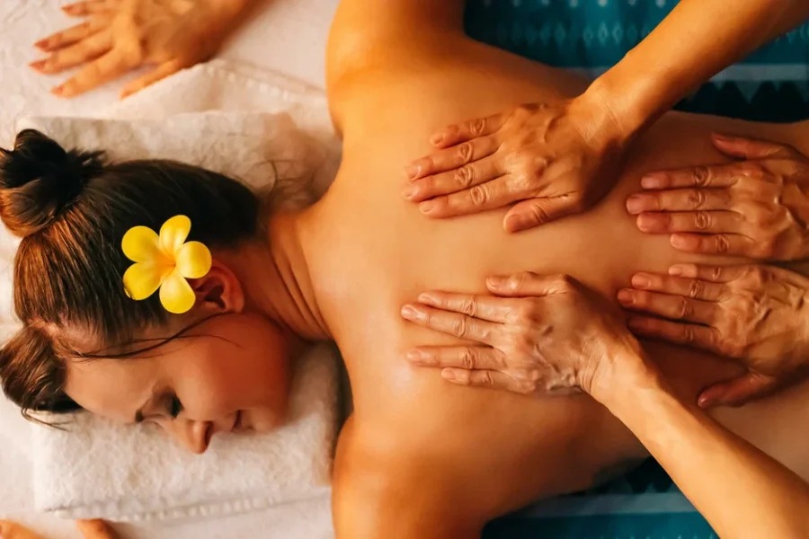 4 Hand Massage Spa Near Me in Québec, QC