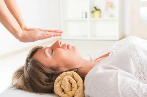 What Are the Benefits of Reiki Massage?
