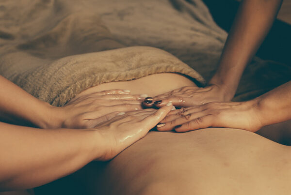 How Four Hands Massage Enhances Relaxation and Stress Relief