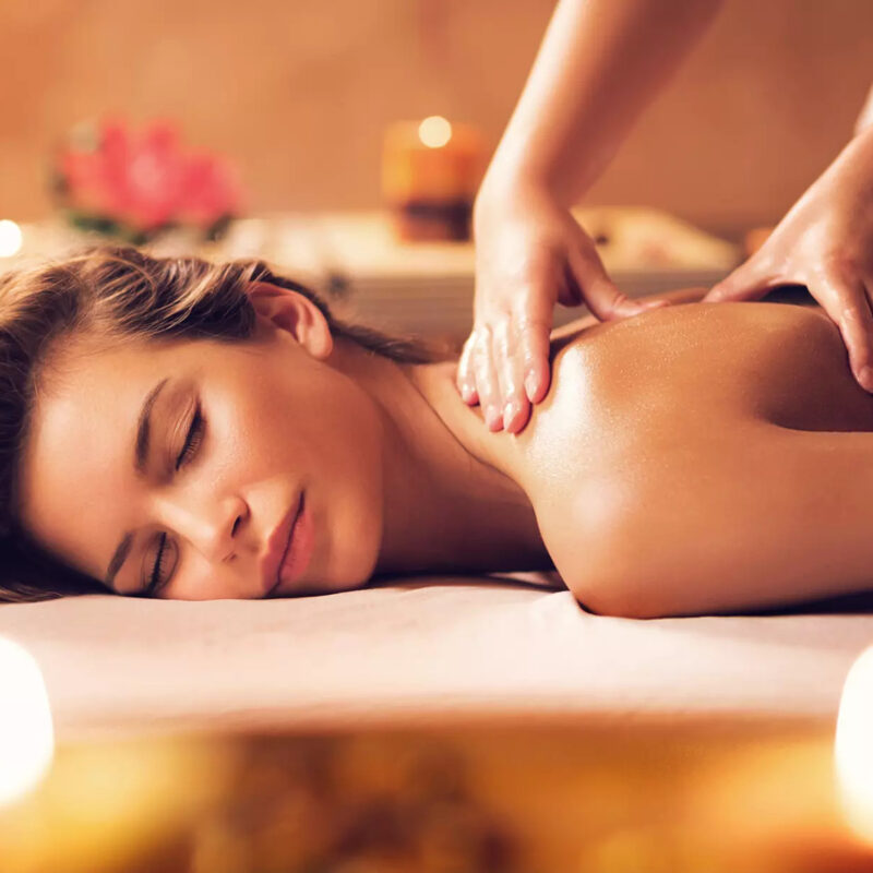 Understanding the Benefits of Personalized Two Hands Massage Treatments