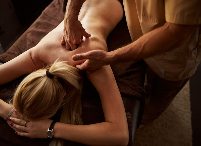 When Is a Two Hands Massage the Best Option for Your Wellness Goals